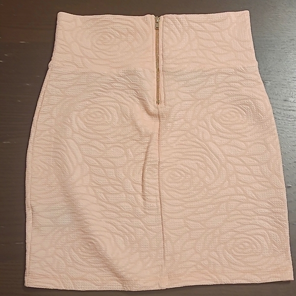 Bebe rose print pencil mini skirt - Picture 2 of 4